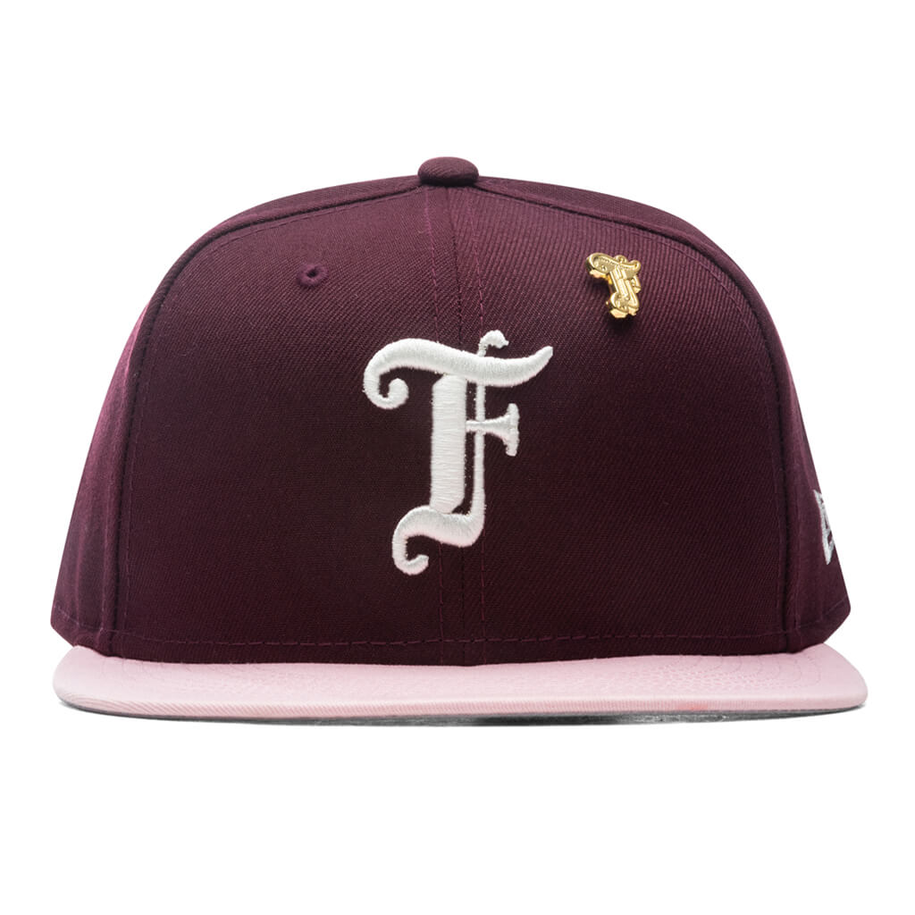Feature x New Era Old English F Snapback - Cardinal/Pink