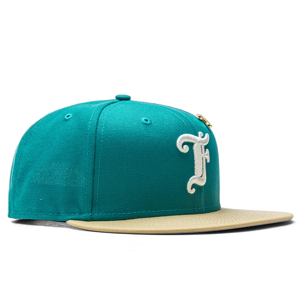 Feature x New Era Old English F Snapback - Northwest Green/Vegas Gold