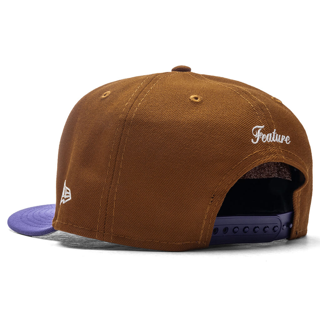 Feature x New Era Old English F Snapback - Peanut/New Orchid