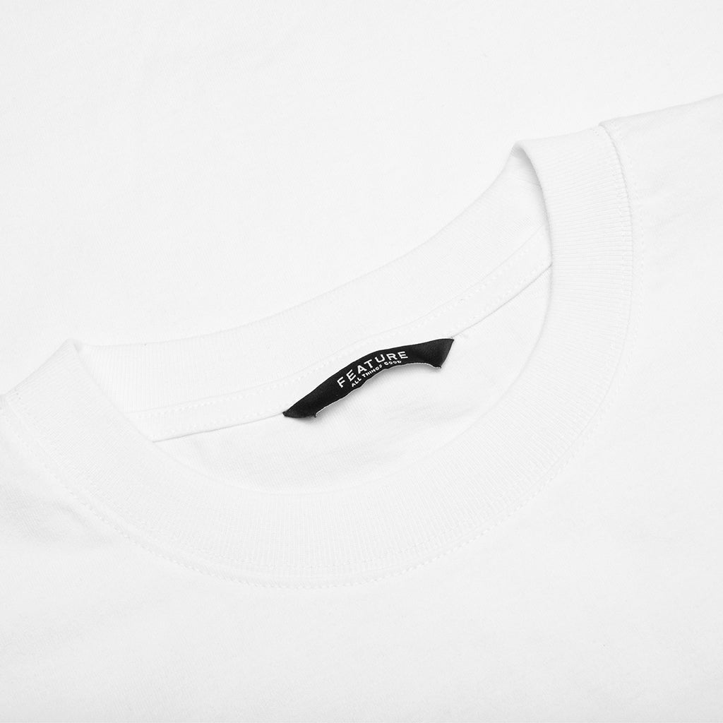 Feature x A Roosevelt Jawn Motor Inn Tee - White