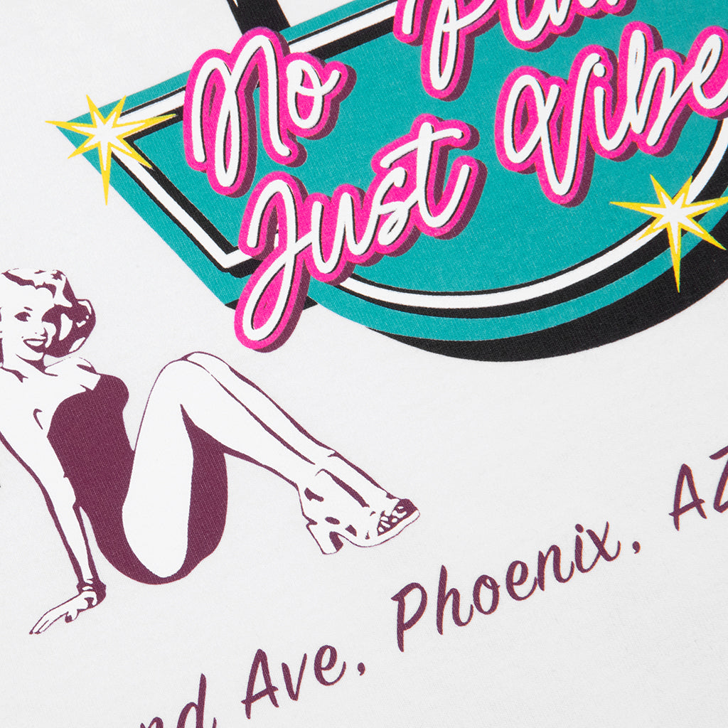 Feature x A Roosevelt Jawn Motor Inn Tee - White