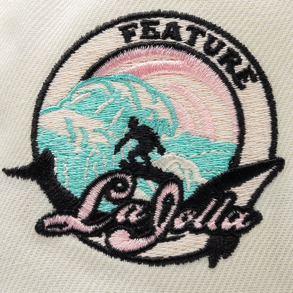 Feature x New Era 59FIFTY Fitted Old English F La Jolla - Chrome White/Aqua