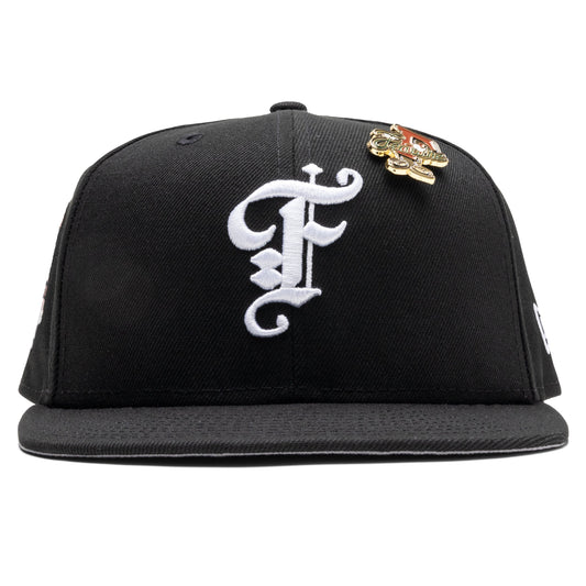 Feature x New Era 59FIFTY Fitted Old English F Scottsdale - Black/White