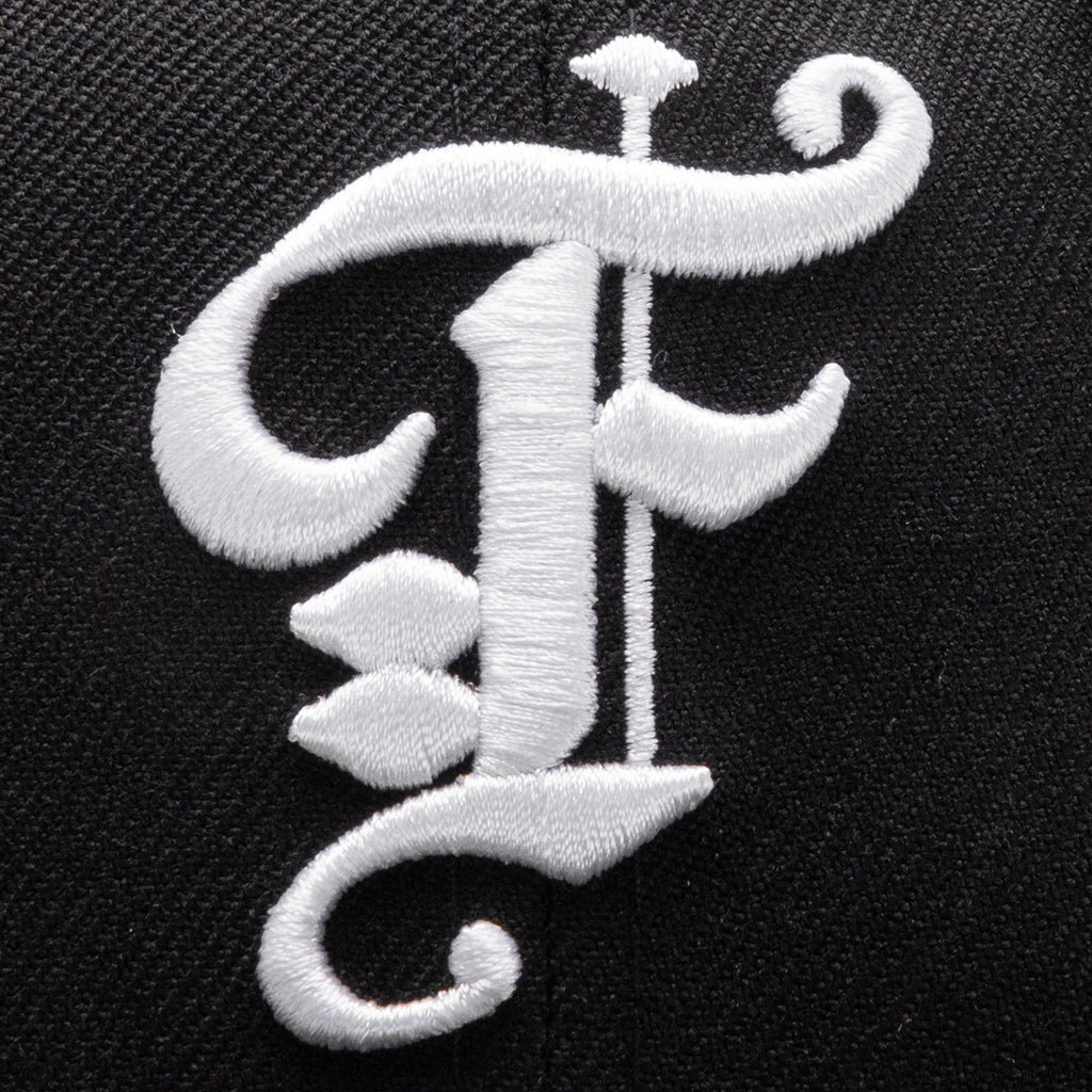 Feature x New Era 59FIFTY Fitted Old English F Vegas - Black/White