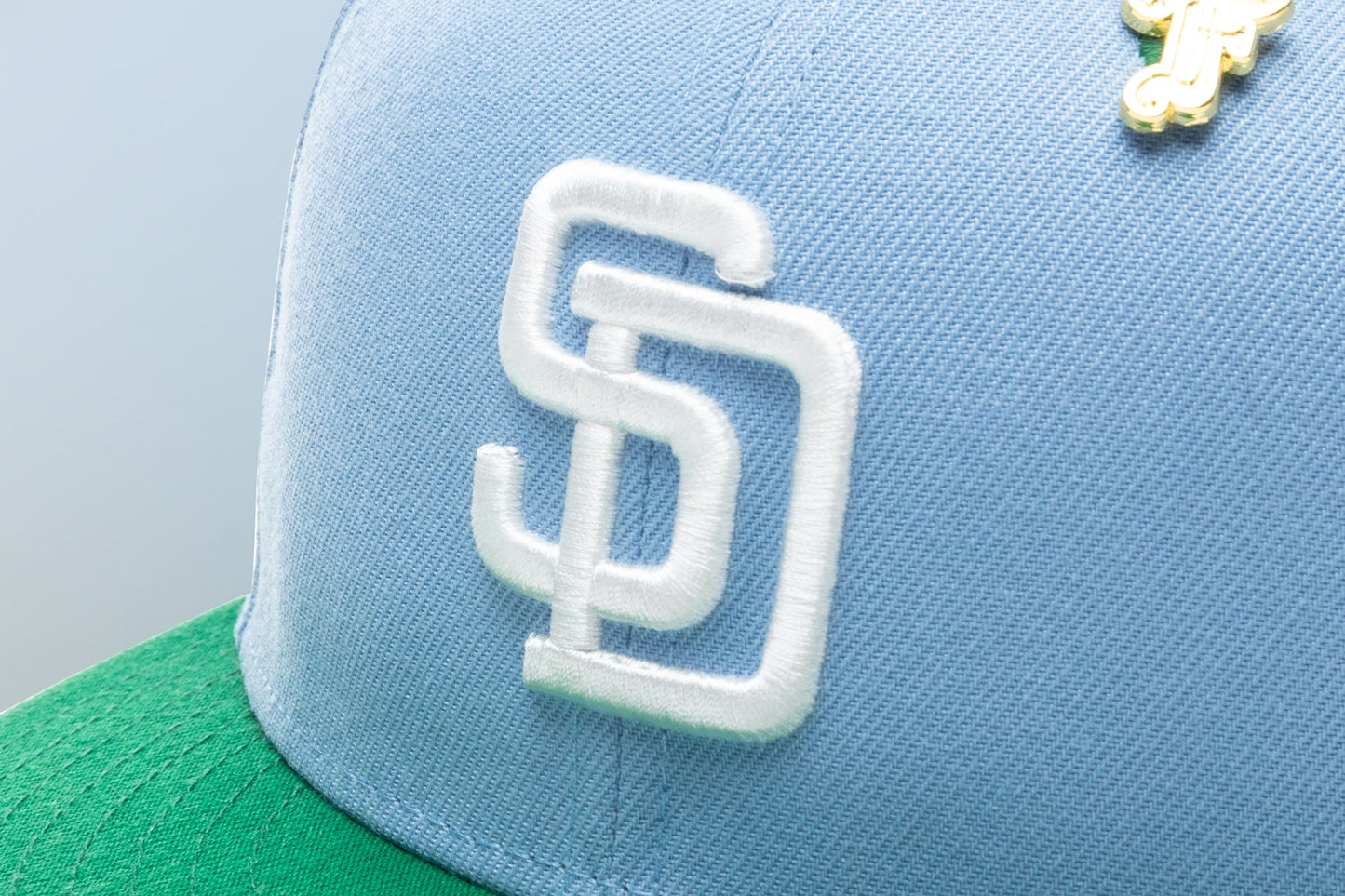 Feature x New Era "Earth" San Diego Padres Fitted - Birdseye Blue/Kelly Green