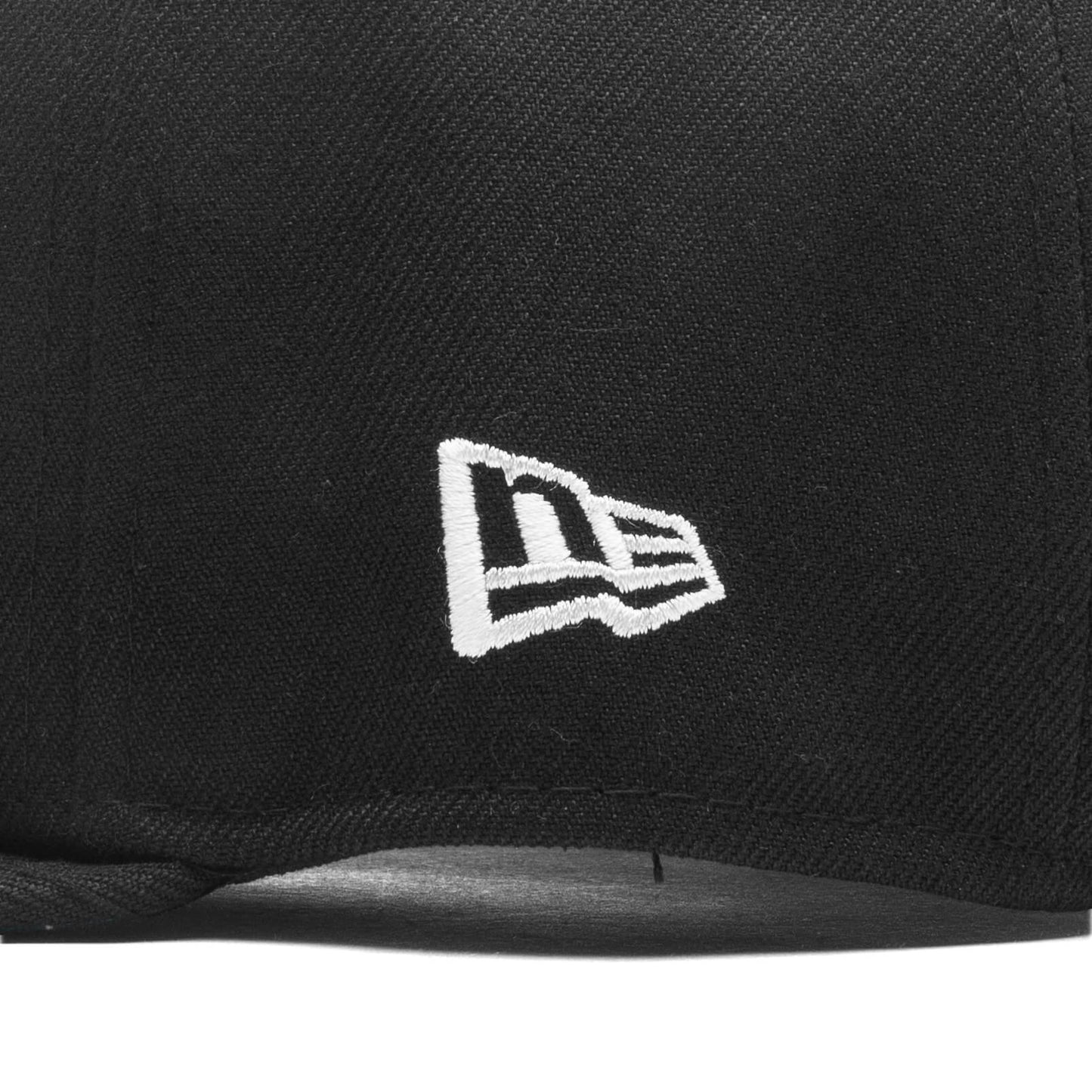 Feature x New Era Old English F Snapback Hat w/ Pin - Black