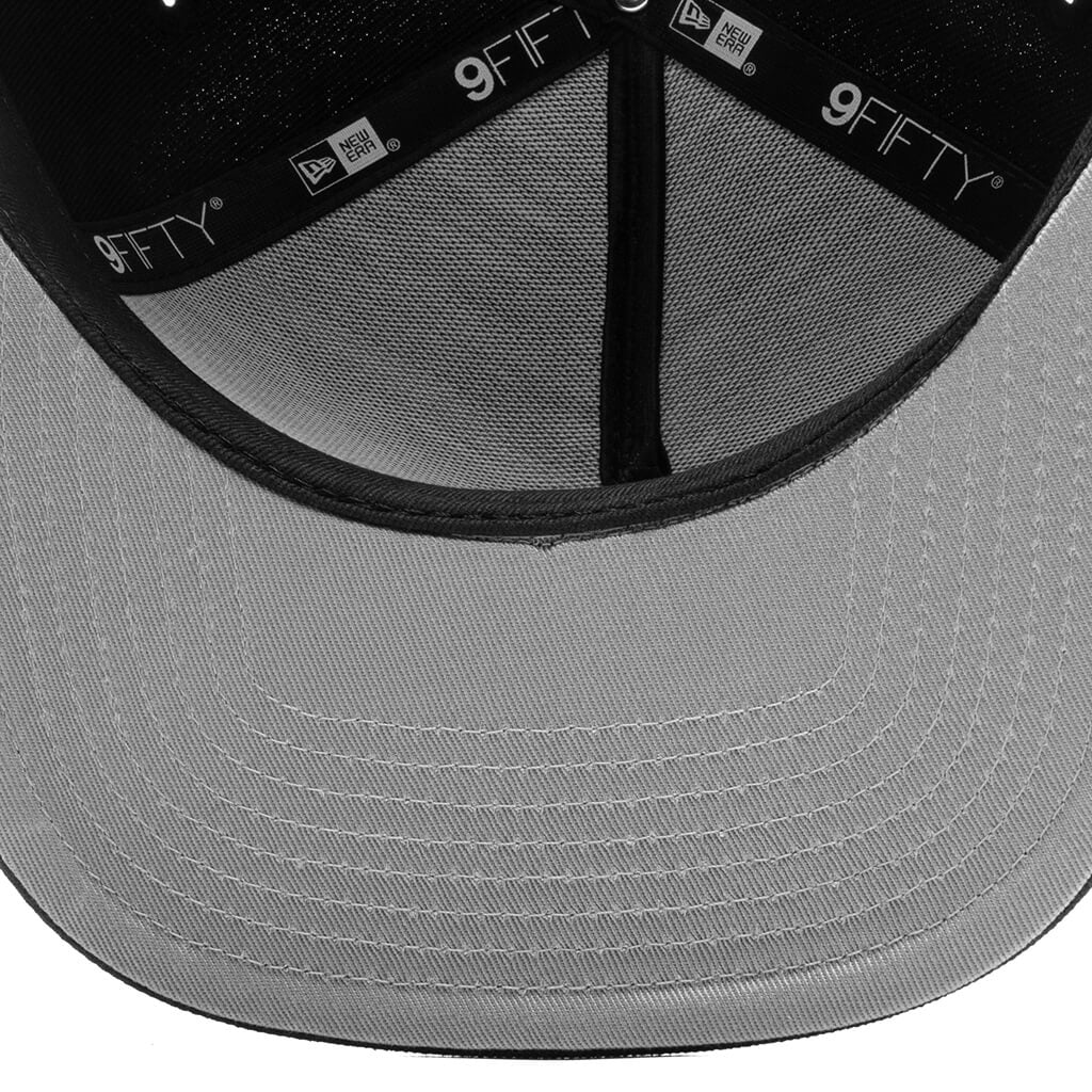 Feature x New Era 9FIFTY Curved A-Frame Old English F Snapback - Black