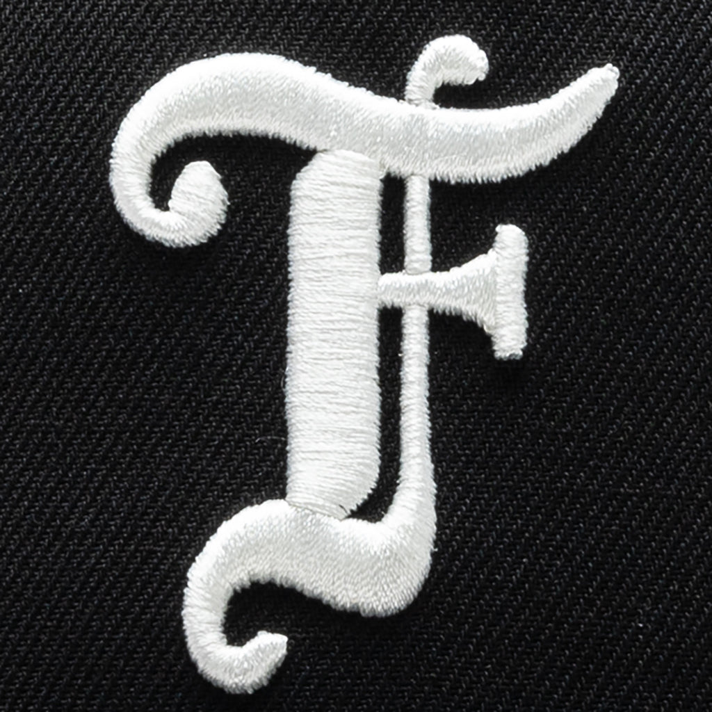 Feature x New Era 9FIFTY A-Frame Old English F La Jolla - Black/Pink