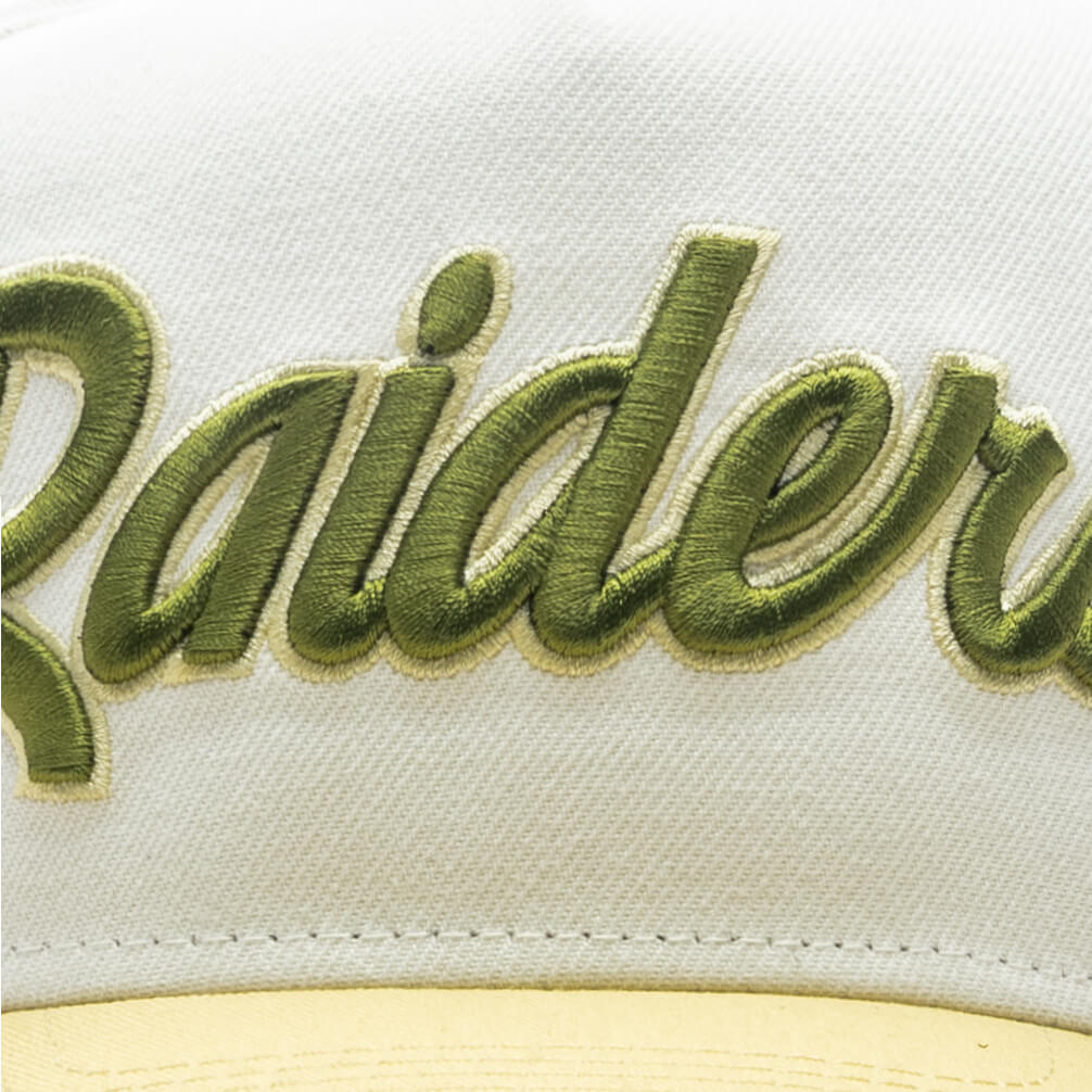 Feature x New Era 9Fifty A-Frame Snapback Las Vegas Raiders - Chrome/Silver/Yellow