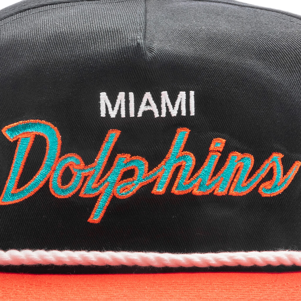 Feature x New Era Battle Born - Miami Dolphins