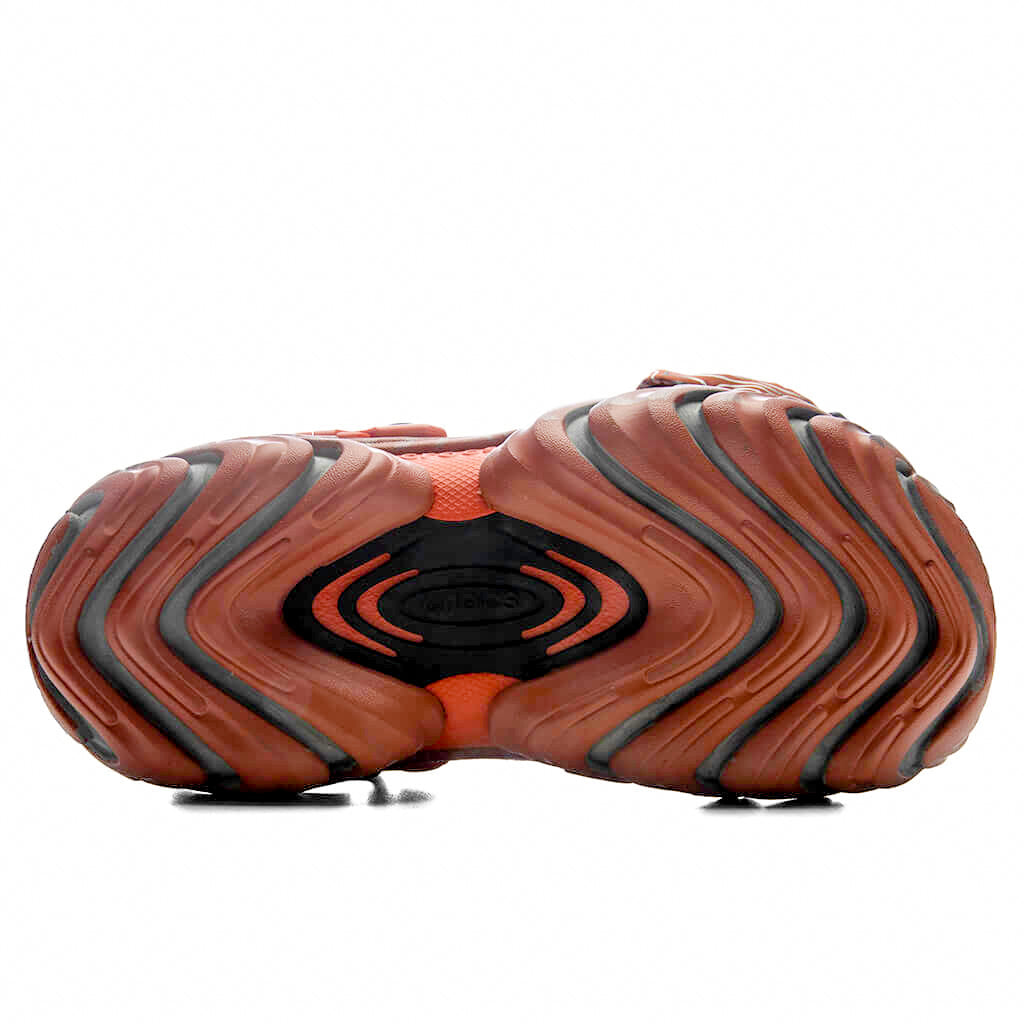 FEATURE x Crocs Echo II - Spice