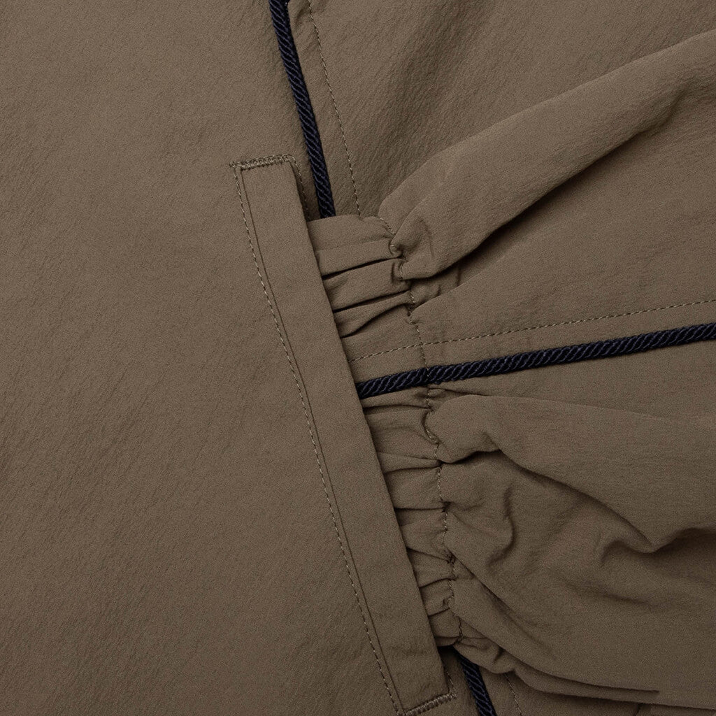 Growth Track Jacket - Pebble