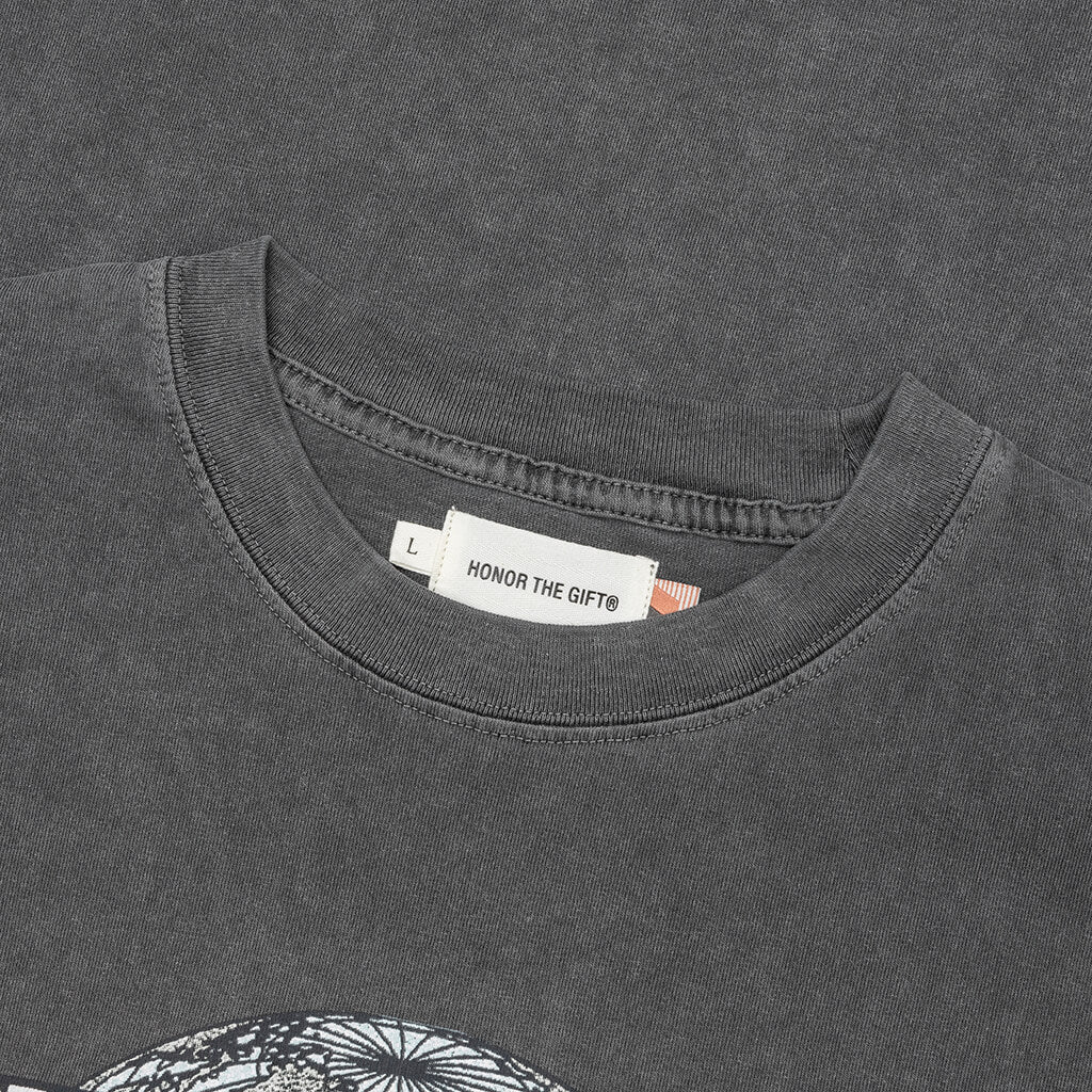 Honor California T-Shirt - Black
