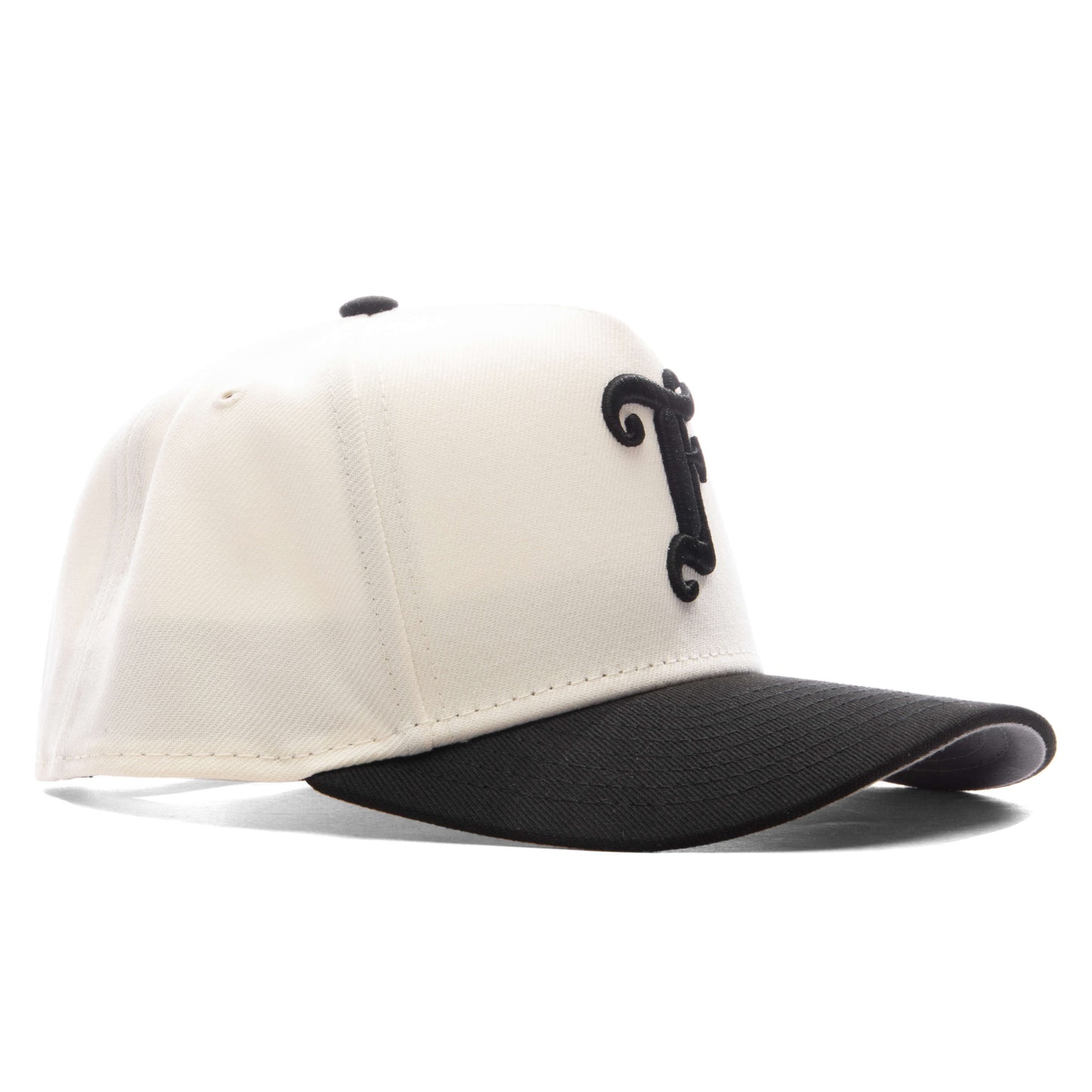 Feature x New Era Kids 9FORTY A-Frame Snapback Old English F - Chalk White