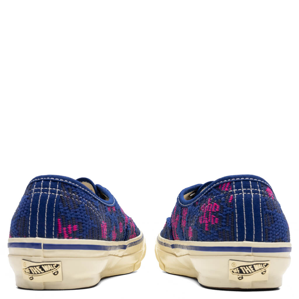 Premium Authentic 44 - Daisy/True Blue