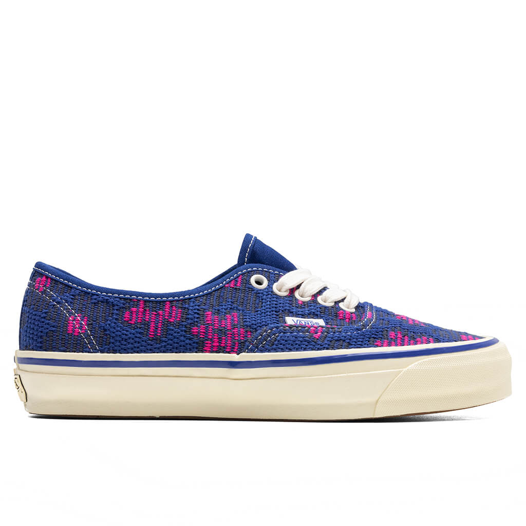 Premium Authentic 44 - Daisy/True Blue