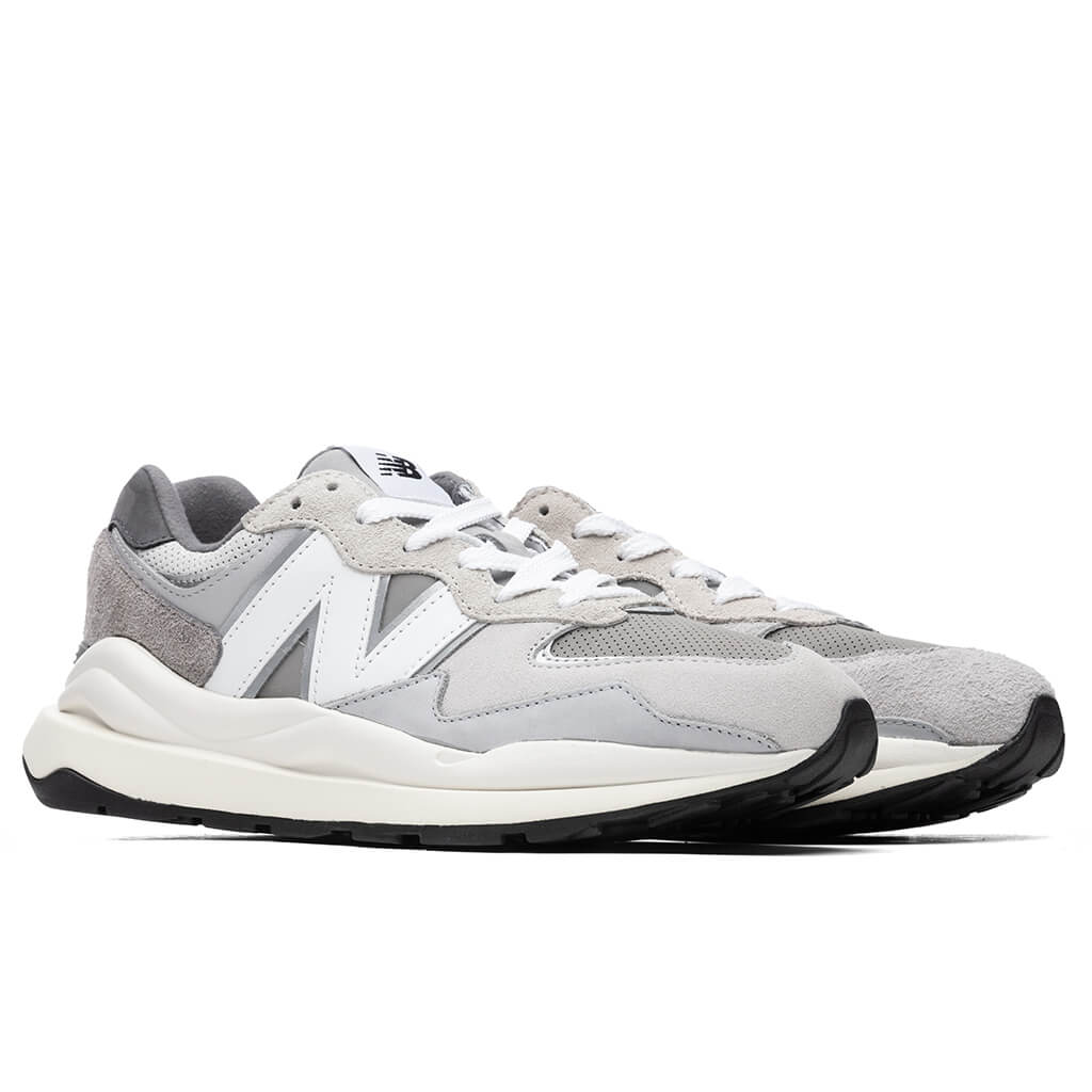 57/40 - Grey/White