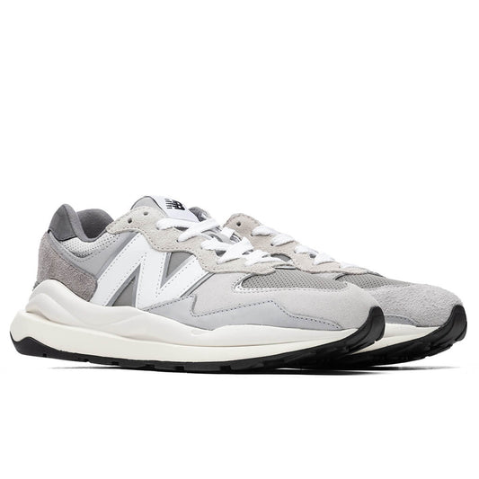 57/40 - Grey/White