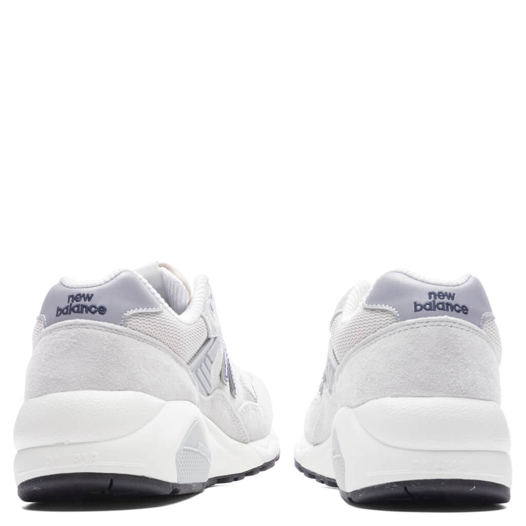 580 - Nimbus Cloud/Natural Indigo