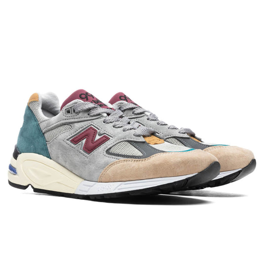 Made In US 990v2 - Grey/Green