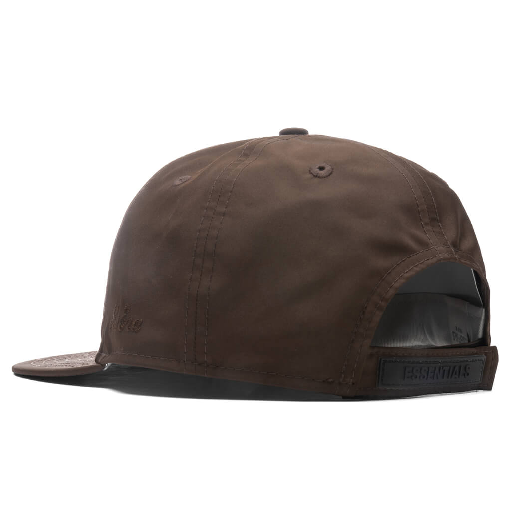 New Era x Fear of God Essentials Retro Crown 9FIFTY Strapback - Wallet