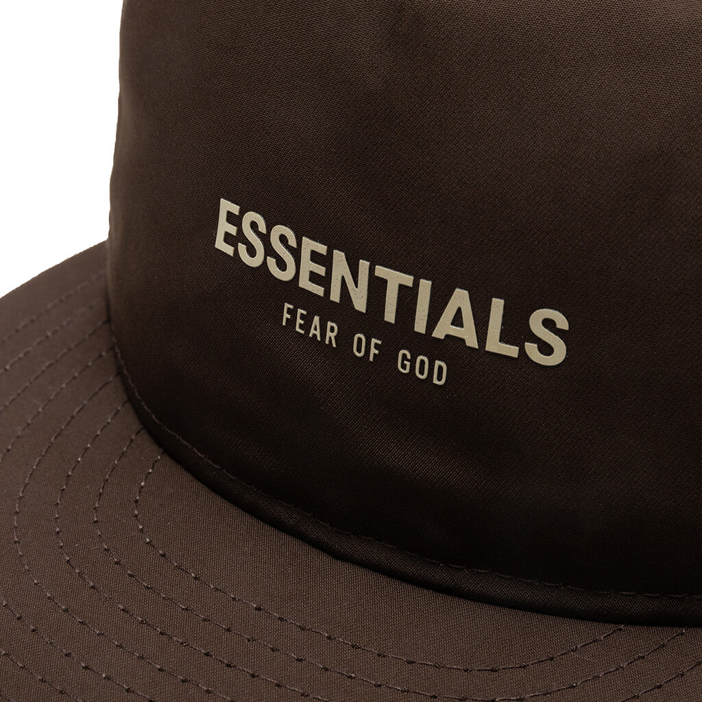 New Era x Fear of God Essentials Retro Crown 9FIFTY Strapback - Wallet