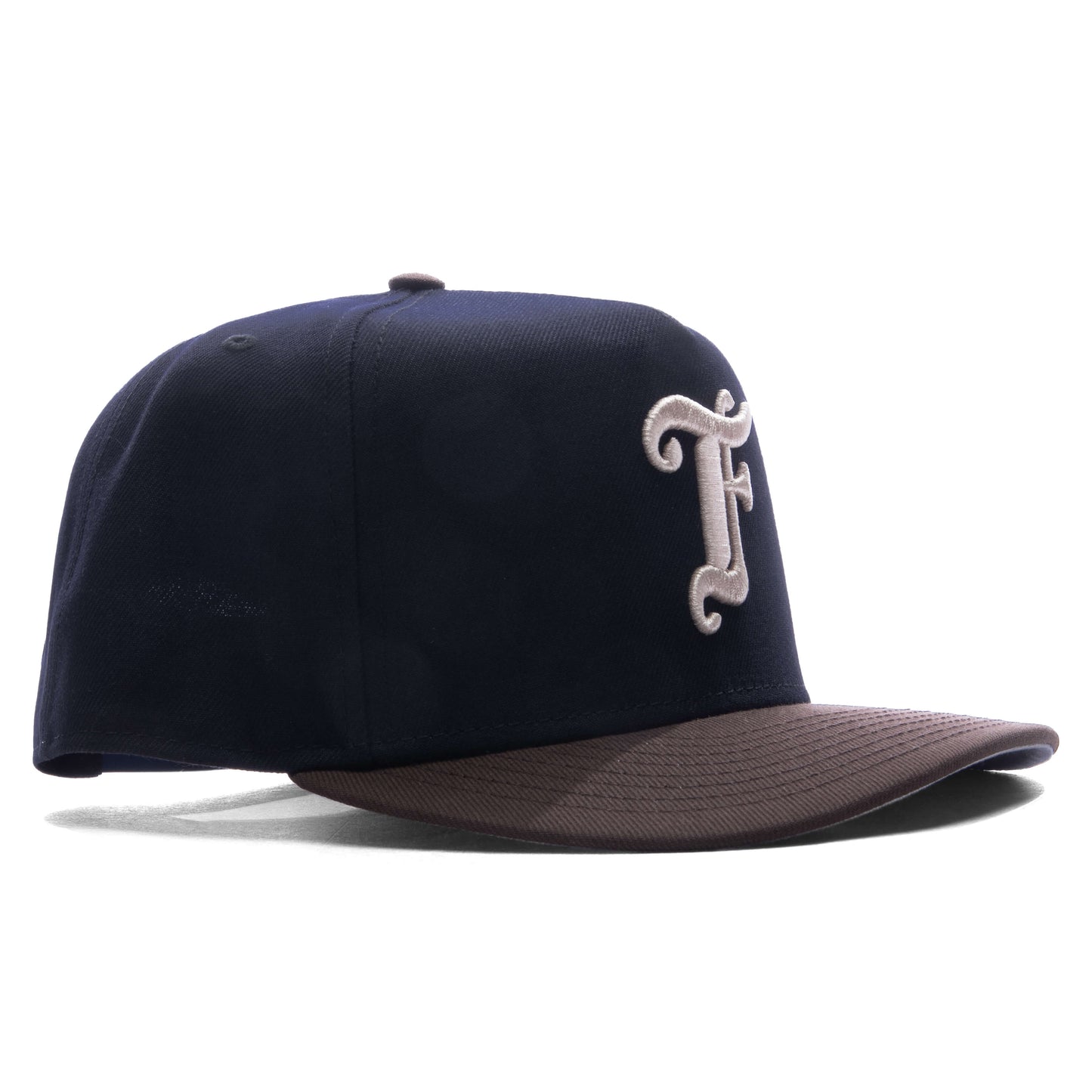 Feature x New Era 9FIFTY Curved A-Frame Old English F Snapback - Navy/Walnut