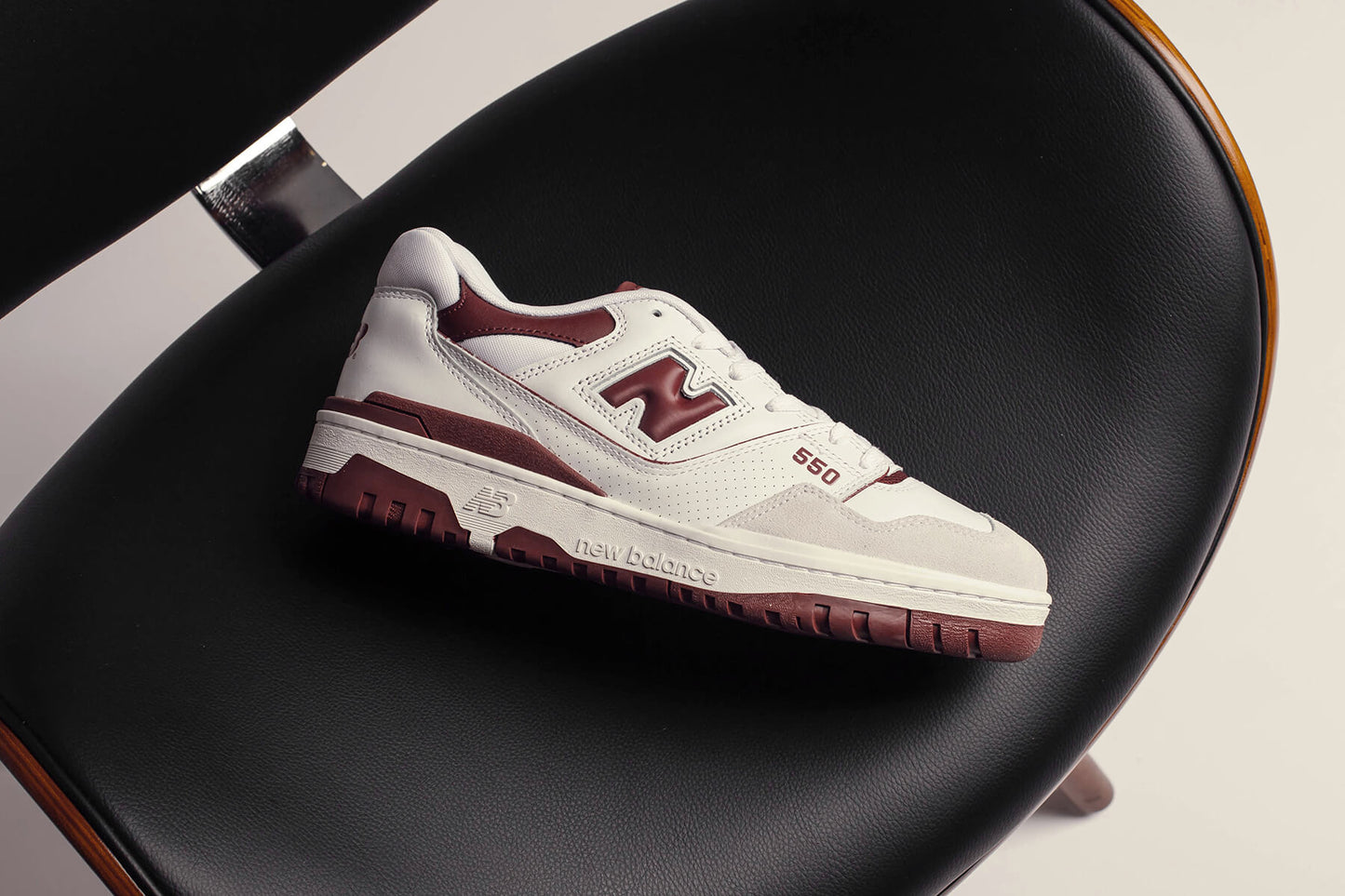 550 - White/Maroon