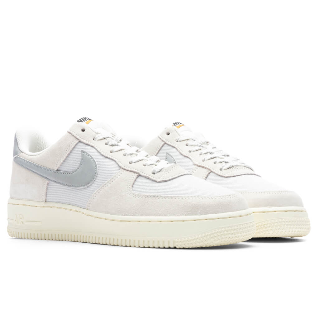 Air Force 1 '07 LV8 - Sail/Light Smoke Grey/Photon Dust