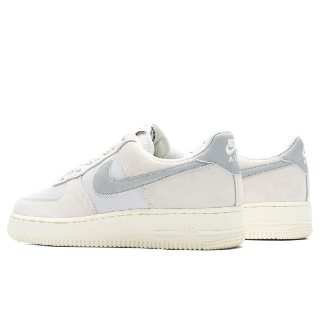 Air Force 1 '07 LV8 - Sail/Light Smoke Grey/Photon Dust