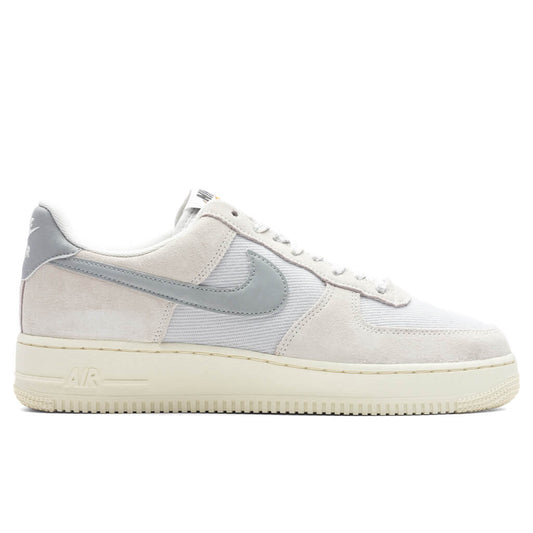 Air Force 1 '07 LV8 - Sail/Light Smoke Grey/Photon Dust
