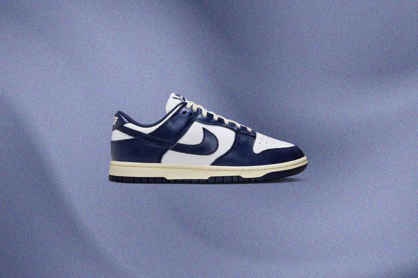 Women's Dunk Low Vintage Navy - White/Midnight Navy/Coconut Milk