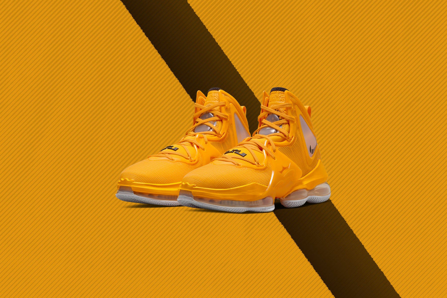 Lebron 19 - University Gold/Black
