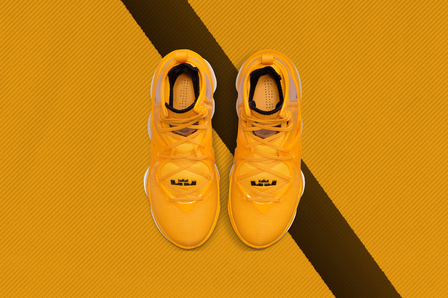 Lebron 19 - University Gold/Black