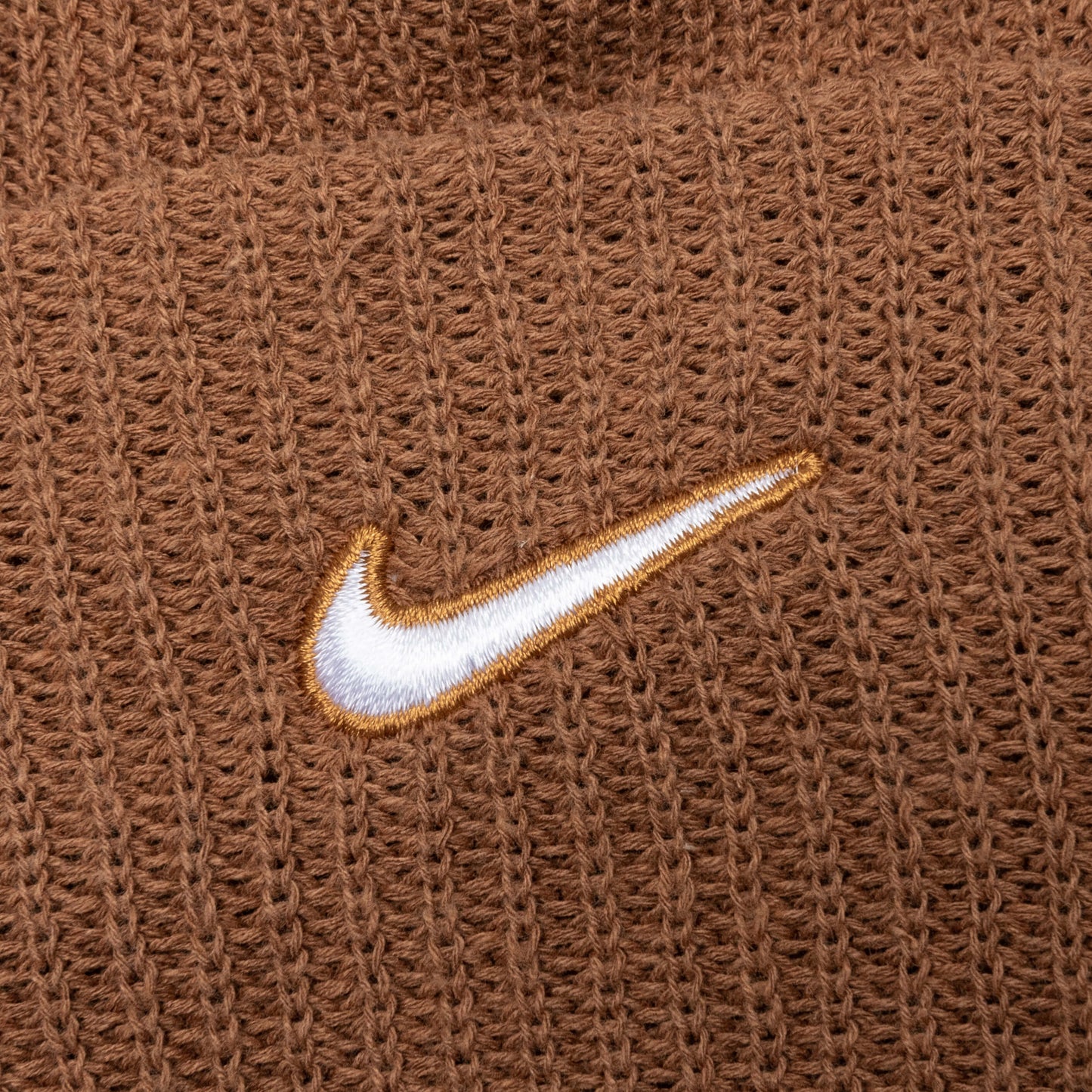 Sportswear Beanie - Ale Brown/White