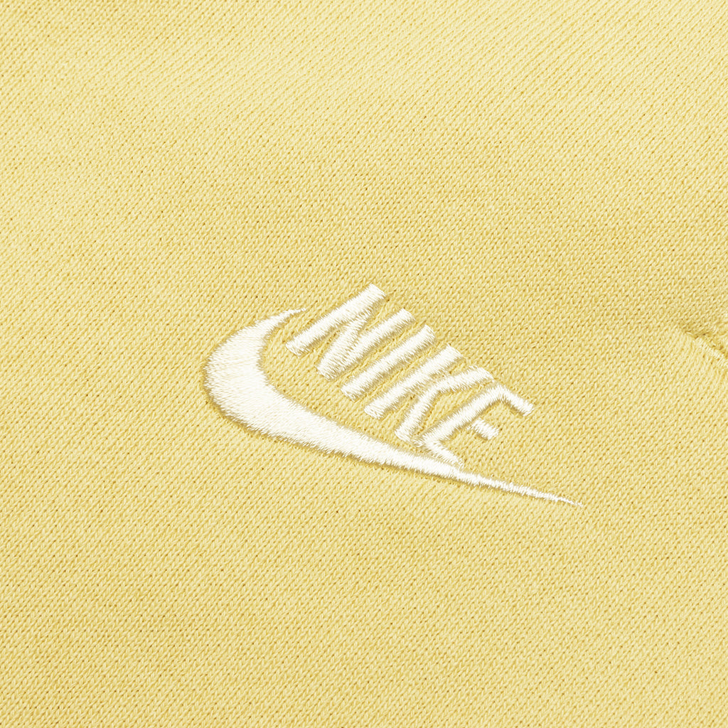 Sportswear Classic Fleece Shorts - Saturn Gold/Lemon Drop