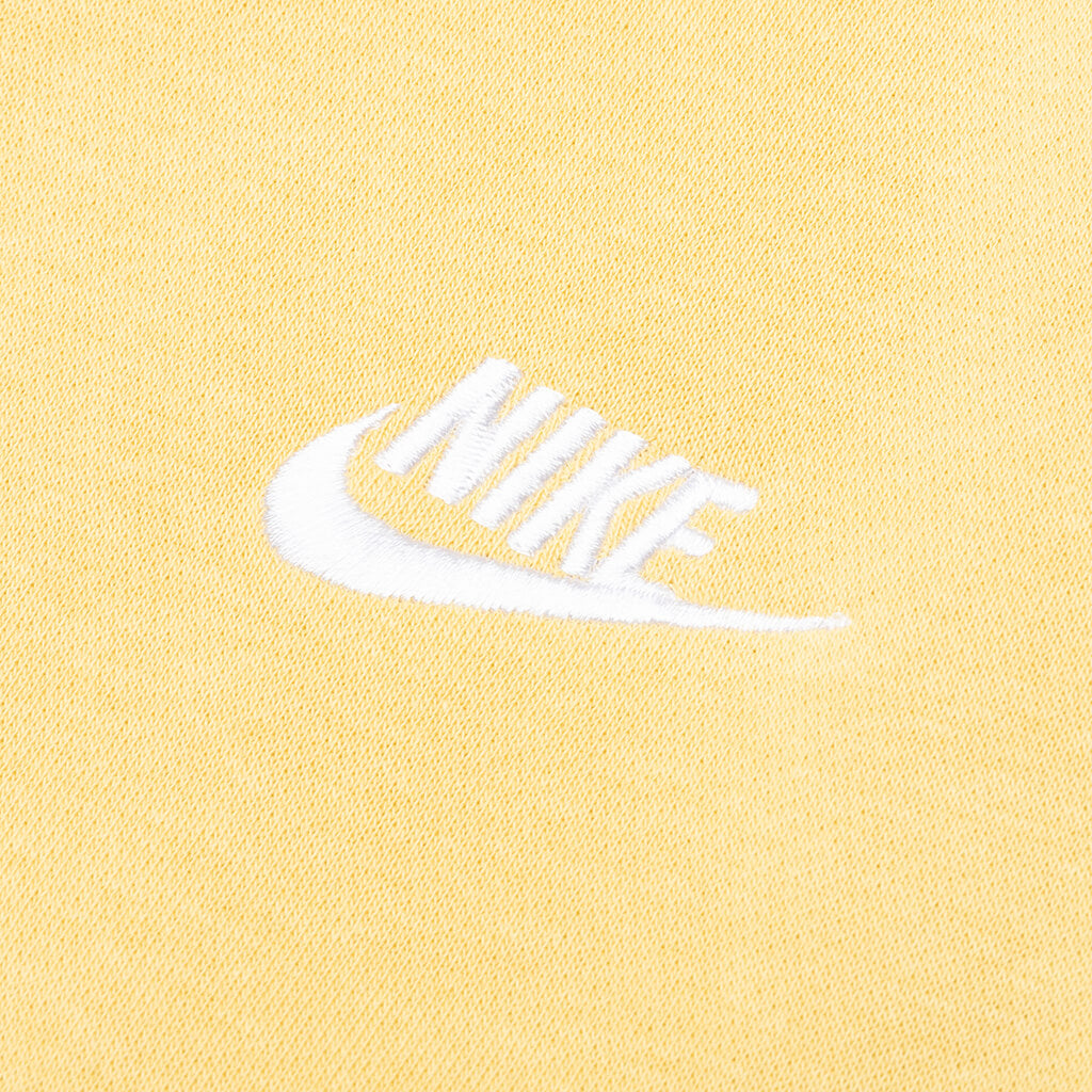 Sportswear Club Fleece Joggers - Saturn Gold/Saturn Gold/White