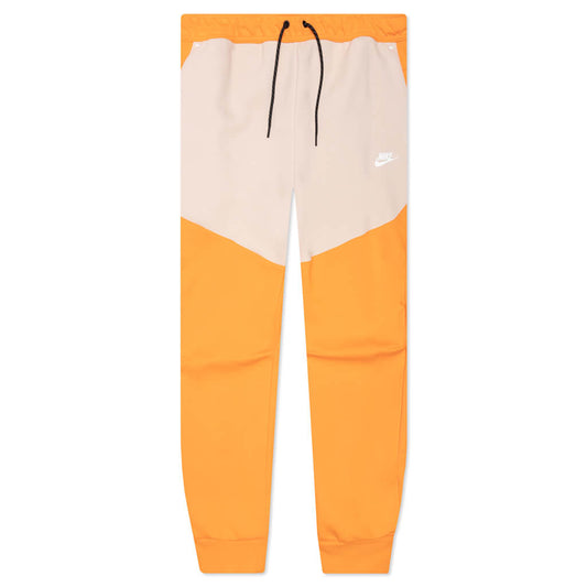 Sportswear Tech Fleece Joggers - Kumquat/Sanddrift