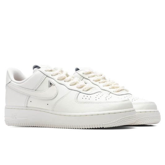 Women's Air Force 1 '07 LV8 - Sail/Metallic Silver