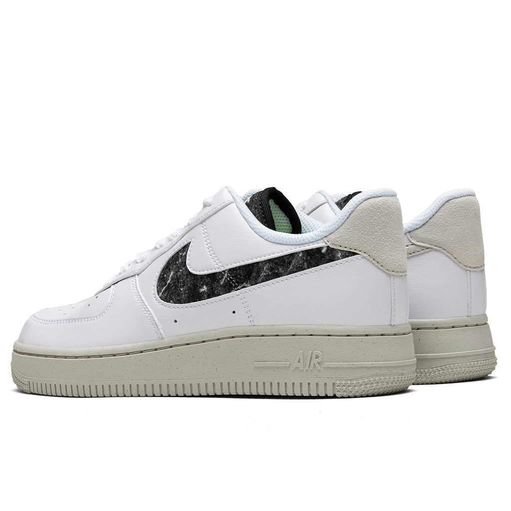 Women's Air Force 1 '07 SE - White/Black/Light Bone