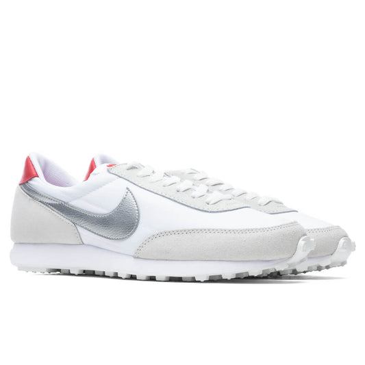 Women's Daybreak - Summit White/Metallic Silver