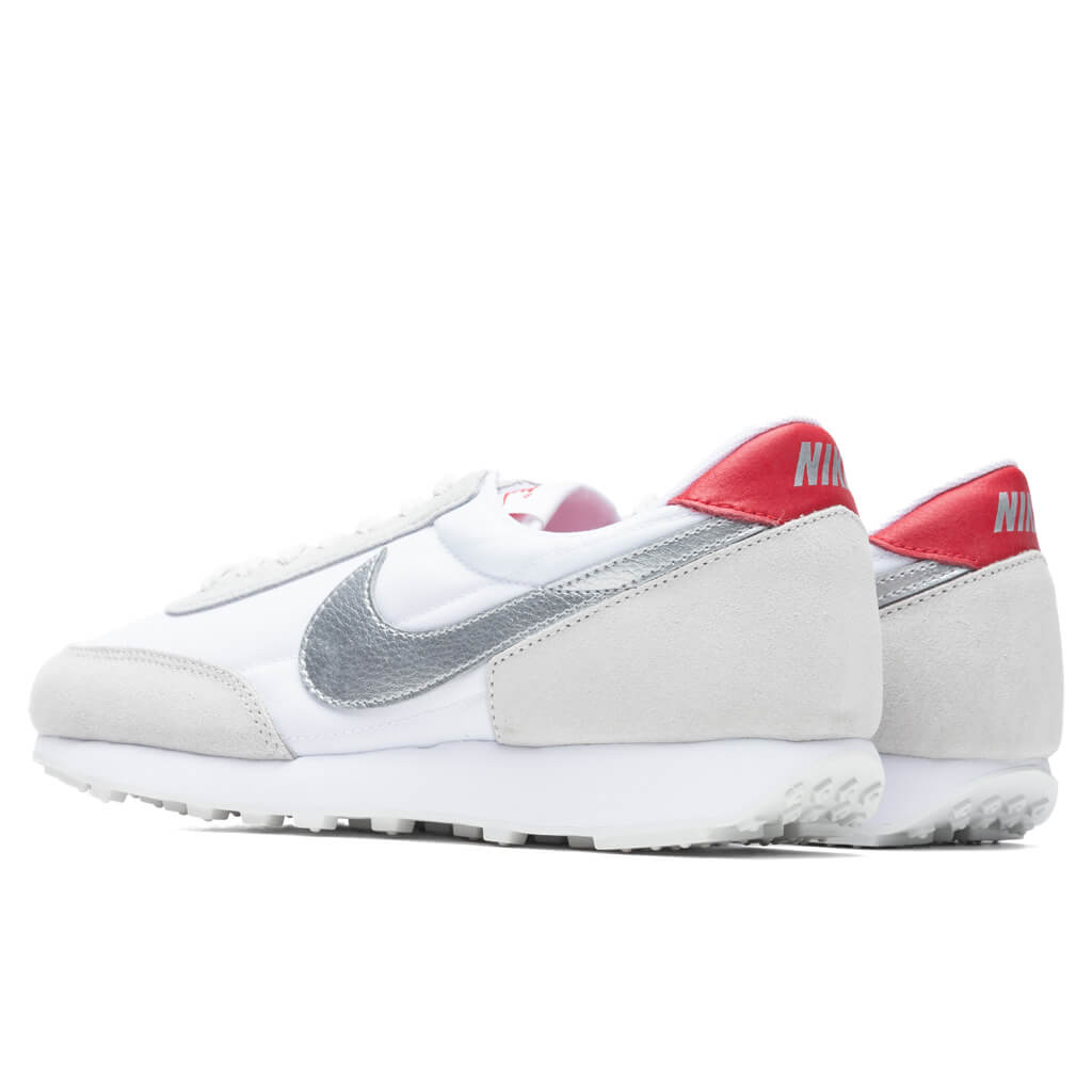 Women's Daybreak - Summit White/Metallic Silver