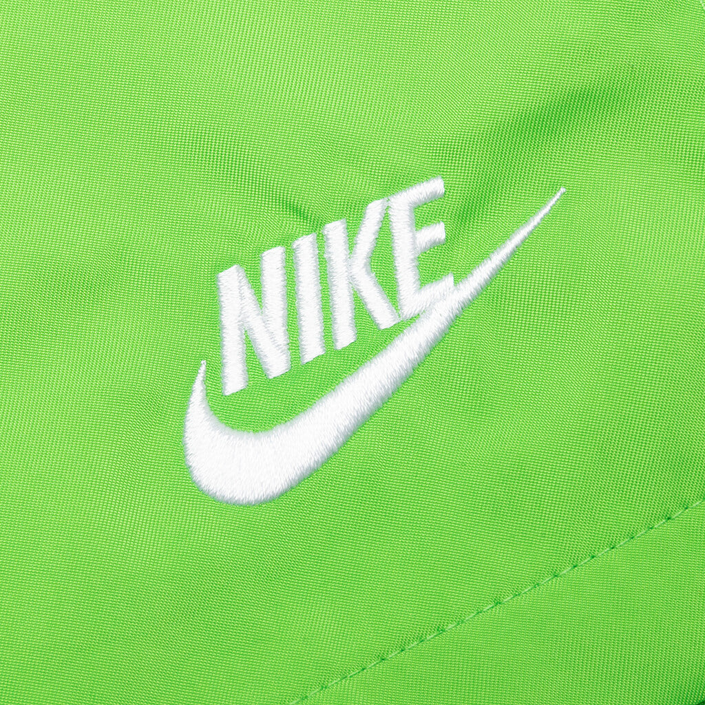 Woven Shorts - Mean Green/White