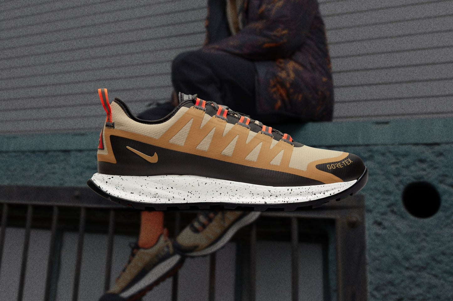 ACG Nasu Gore Tex - Khaki/Golden Beige