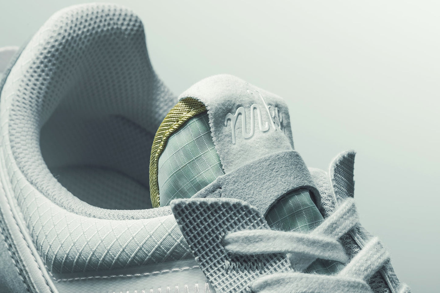 Air Max Pre-Day - Summit White/Pure Platinum