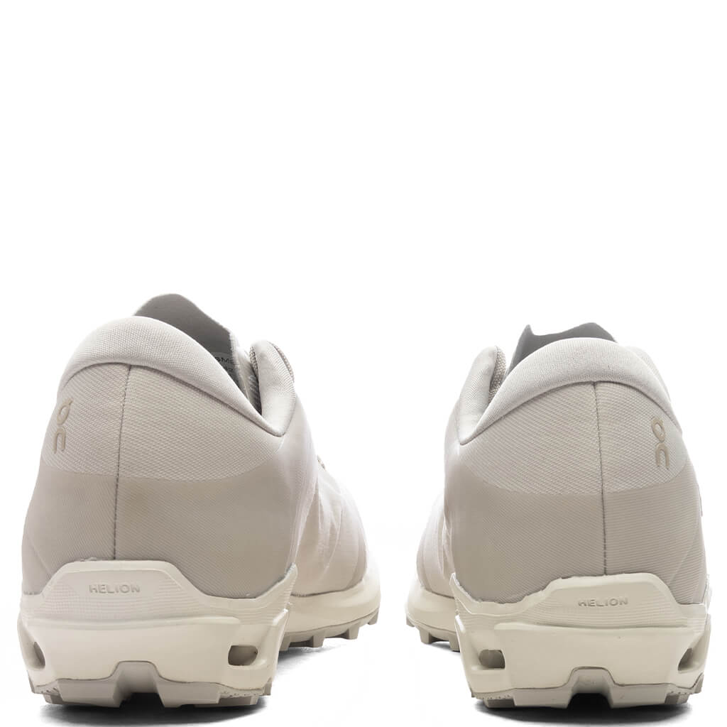 On x PAF Cloudventure Peak - Ice/Moondust