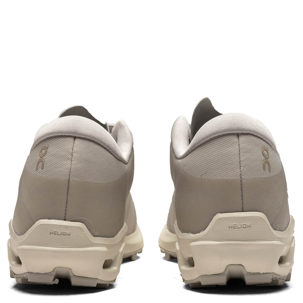 On x PAF Women's Cloudventure Peak - Ice/Moondust