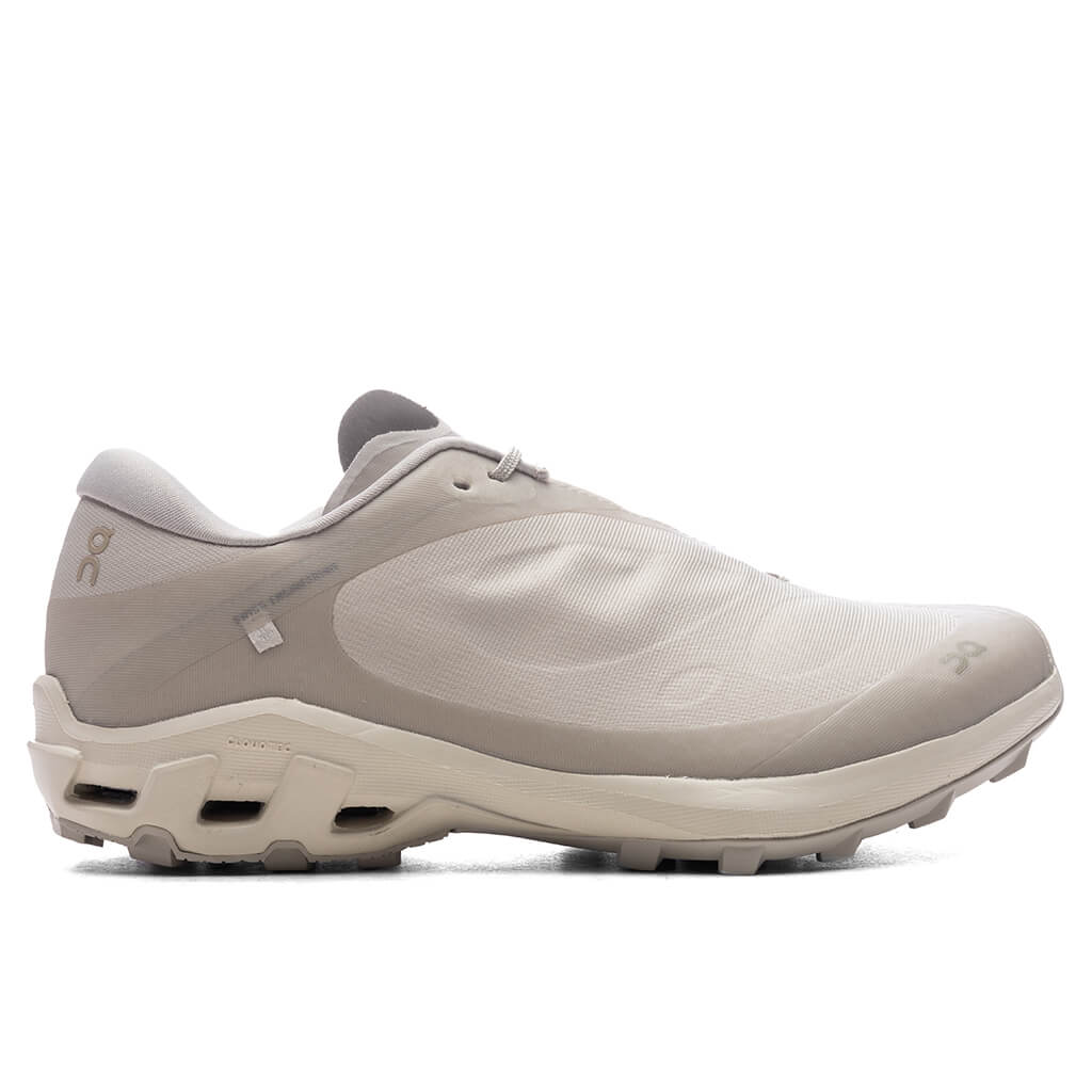 On x PAF Women's Cloudventure Peak - Ice/Moondust