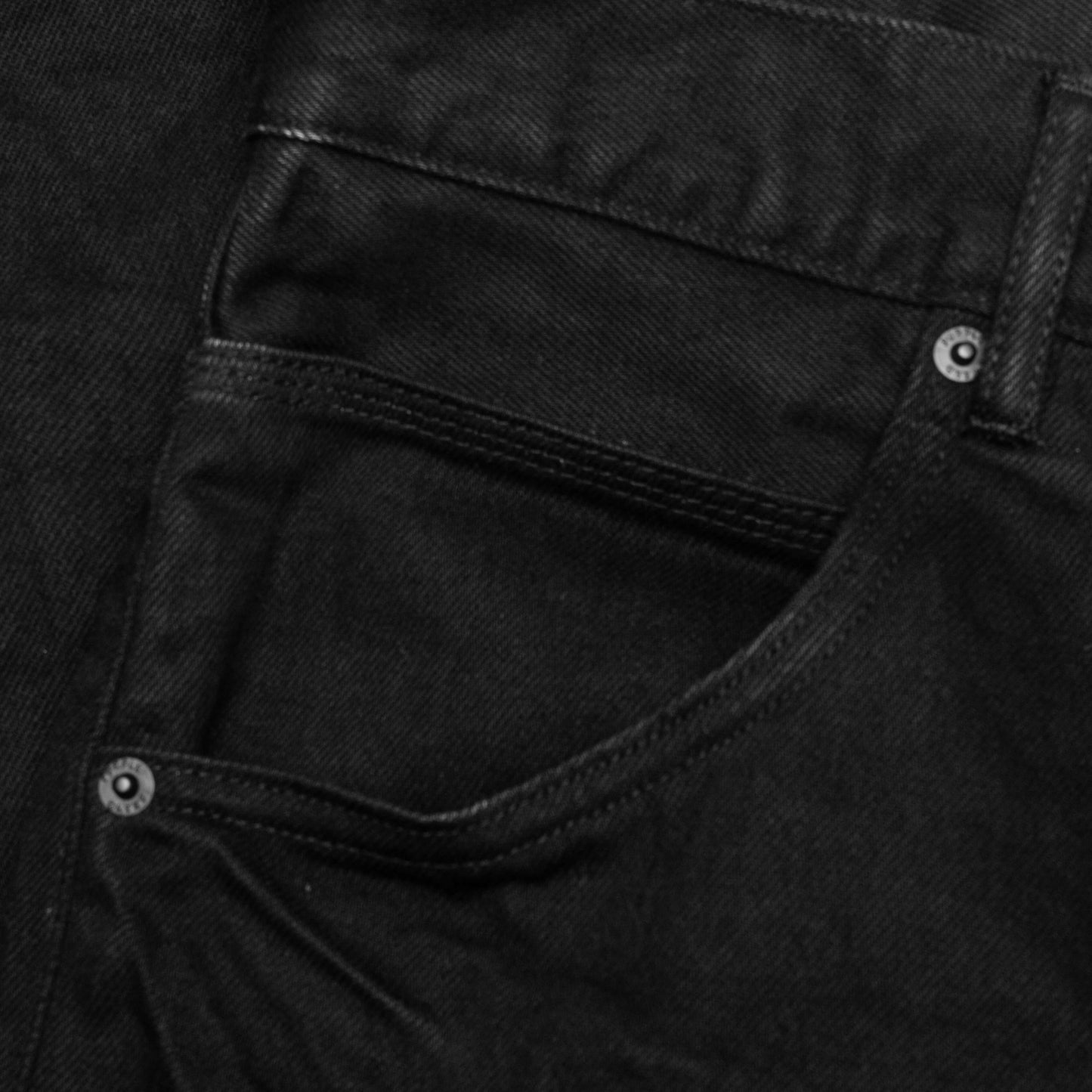 P018 - Black Rinse