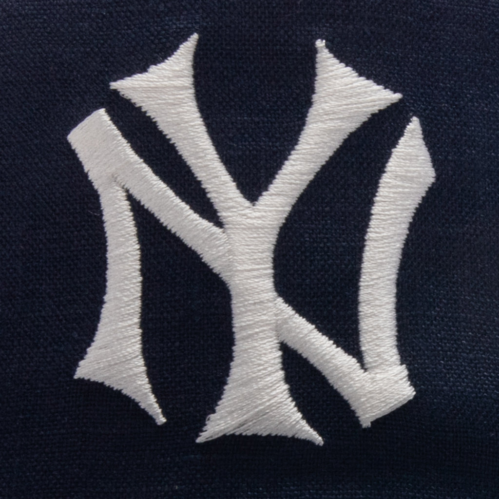Pearl Rope Golfer - New York Yankees